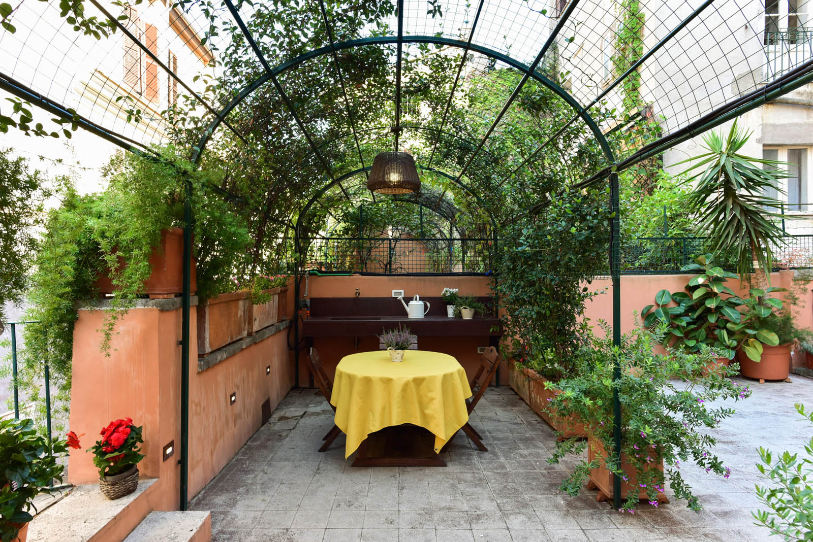 Piazza Navona apartment with terrace