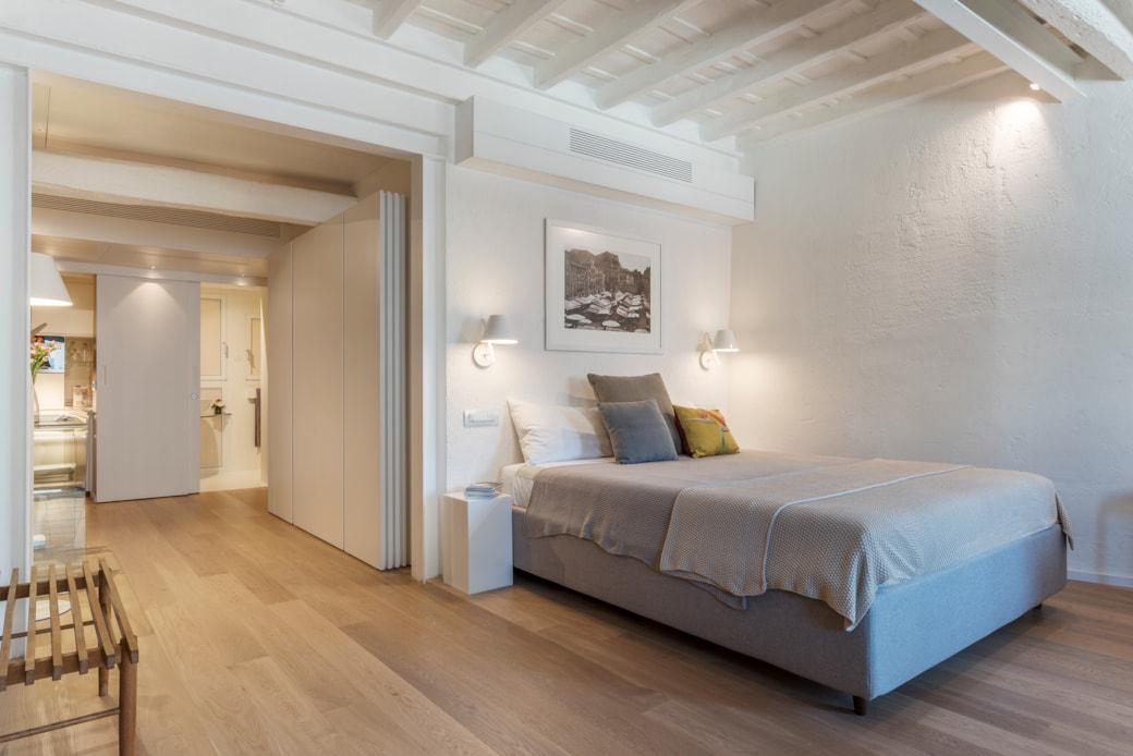 luxury bedroom in rome