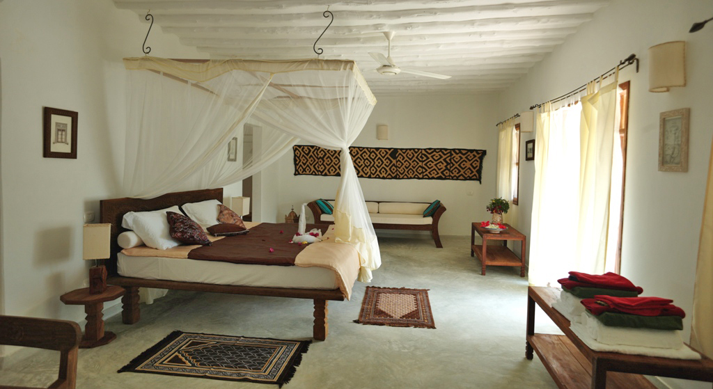 pongwe-master-suite-bedroom