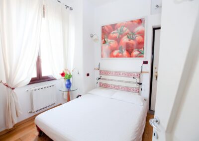 Bed & breakfast room a few steps from the Vatican, Rome